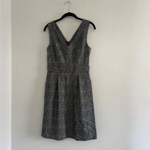 RW&CO. Sleeveless Gray V-Neck Textured A-Line Midi Dress